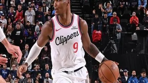 揭秘NBA关键对决：尼克斯与独行侠巅峰对决临界点揭秘！