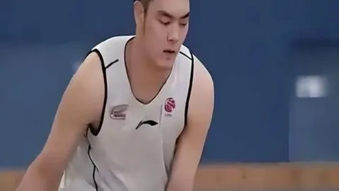 31岁球星巅峰数据盘点娱乐选择：场均27105，火箭队友在列，斯诺退赛三重挑战揭晓